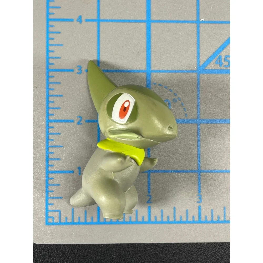 Pokemon Nintendo Jakks Pacific Axew Figure Figurine 2008